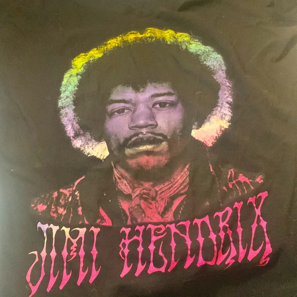 Selling this old Jimi Hendrix T-Shirt!!